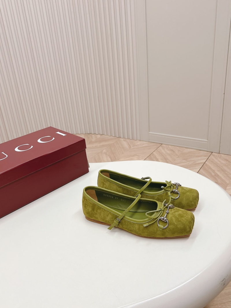 Gucci Flat Shoes